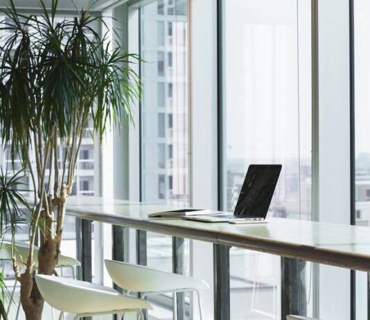 крупный бизнес усилит позиции в 2026 году за счет технологий, локализации и выхода на новые рынки