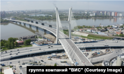 Четвертый мост через Обь открыт, но не достроен