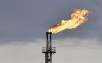 Российские НПЗ увеличили переработку нефти во второй половине октября – Газета